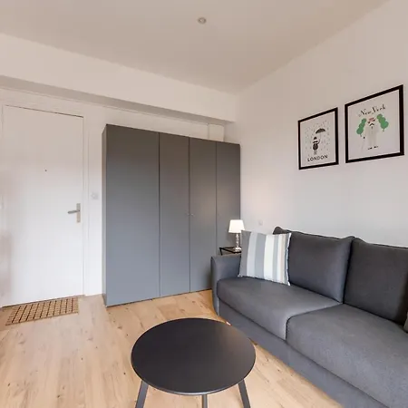 Apartment Le Mont Blanc - Charming T1 Ideal For 2 People With Balcony