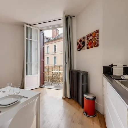 Apartment Le Mont Blanc - Charming T1 Ideal For 2 People With Balcony Annecy