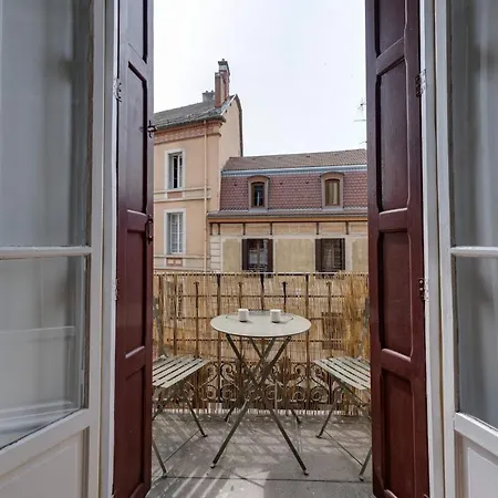 Le Mont Blanc - Charming T1 Ideal For 2 People With Balcony Apartment